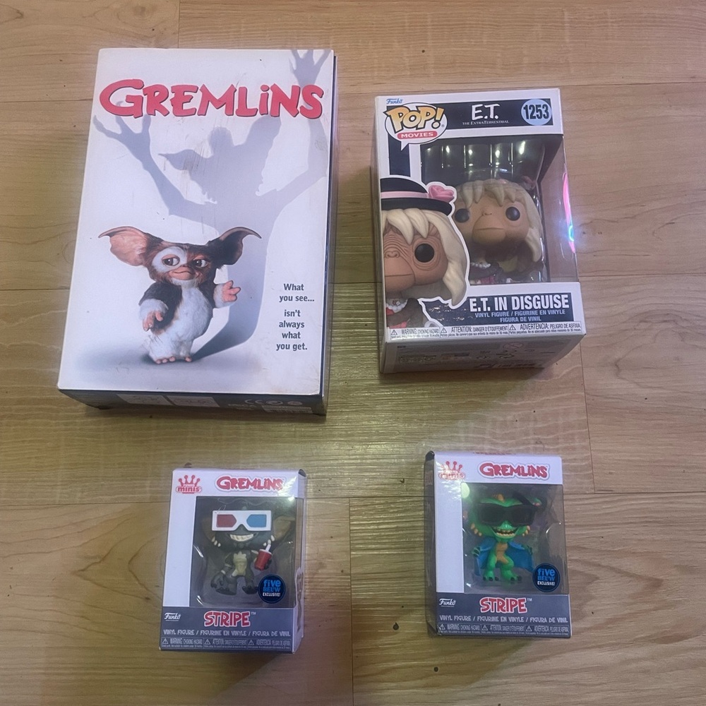 Funko Gremlins Pop! Bundle with White Box and Green, Brown Figures